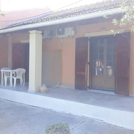 Anthoula's Garden Perivoli * Λευκίμμη