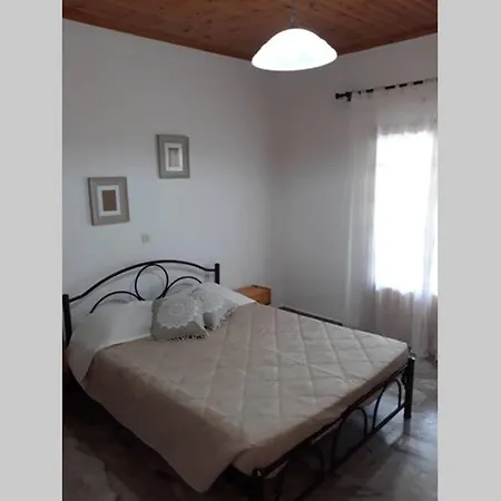 Διαμέρισμα Anthoula's Garden Perivoli